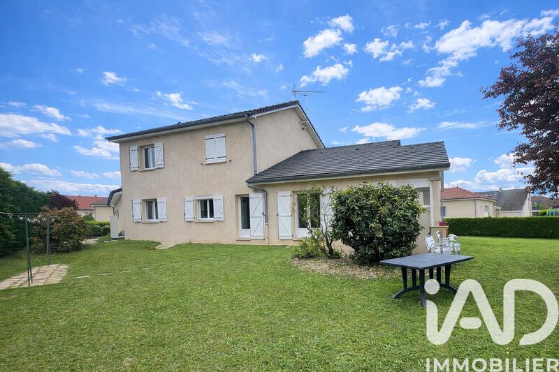 Maison - 179 m² - 8 pièces