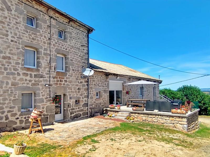 Maison - 300 m² - 9 pièces