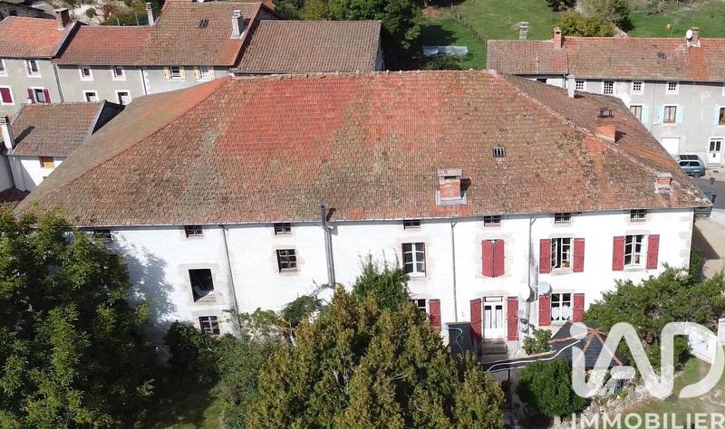 Maison de village - 300 m² - 10 pièces