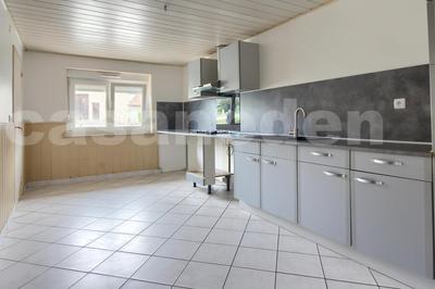 Maison - 300 m² - 5 pièces