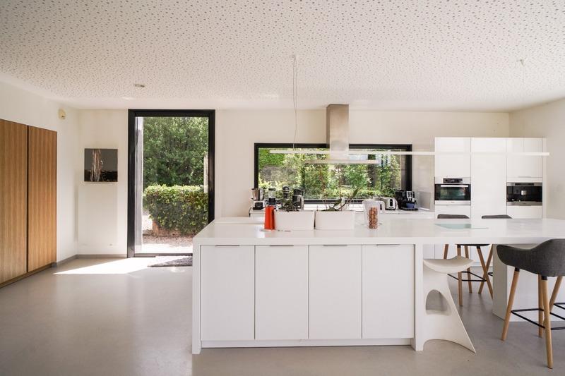 Maison - 422 m² - 9 pièces