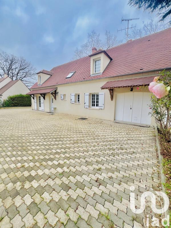 Maison - 280 m² - 8 pièces