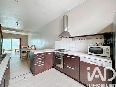 Maison - 83 m² - 4 pièces