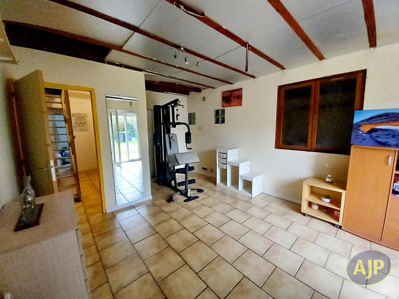 Maison - 175 m² - 8 pièces