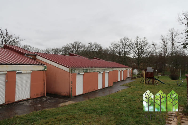 Maison - 966 m² - 20 pièces