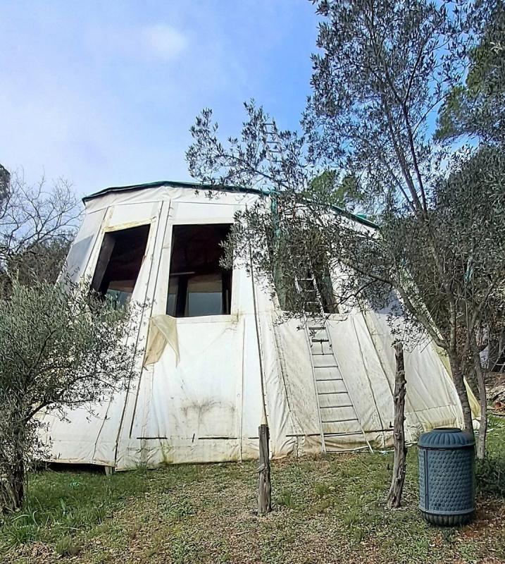 Maison - 300 m² - 5 pièces