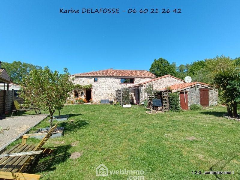Maison de village - 349 m² - 13 pièces