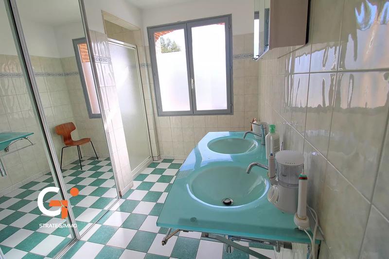 Maison - 195 m² - 7 pièces