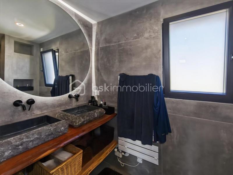 Maison - 159 m² - 6 pièces