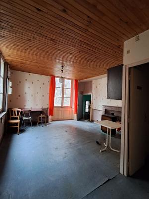 Maison ancienne - 179 m² - 8 pièces