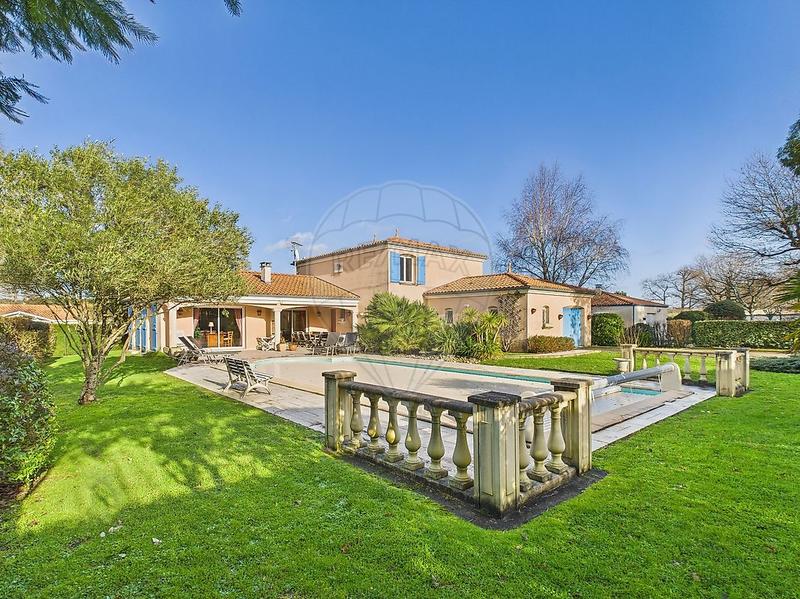 Villa - 177 m² - 6 pièces