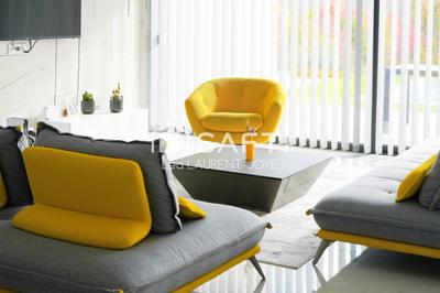 Maison - 237 m² - 7 pièces