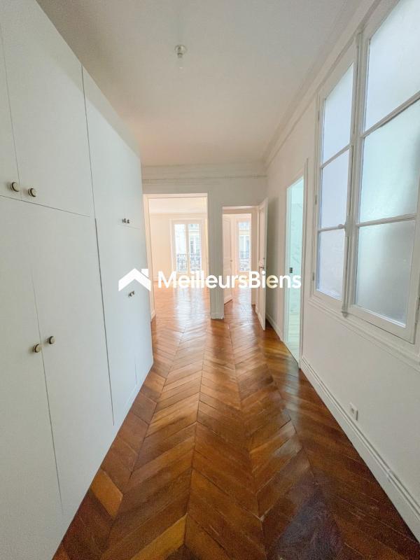 Appartement ancien - 127 m² - 5 pièces