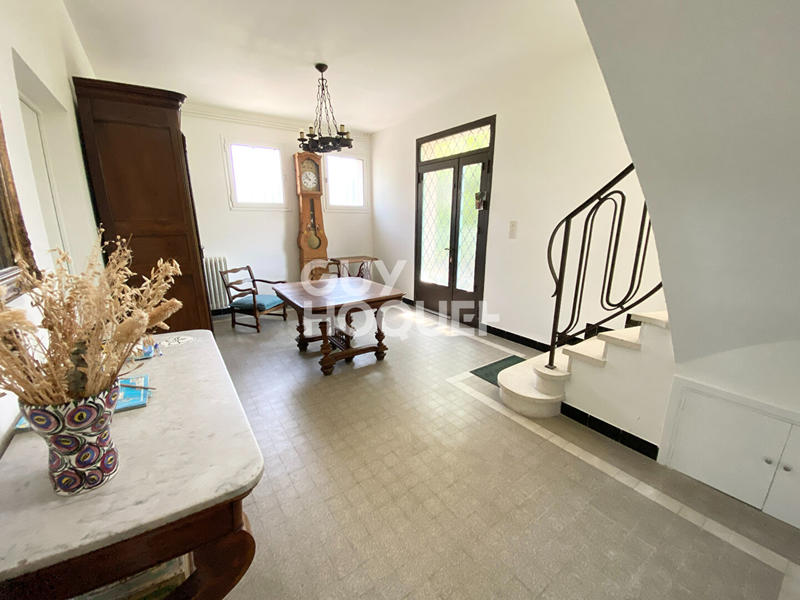 Maison - 247 m² - 6 pièces