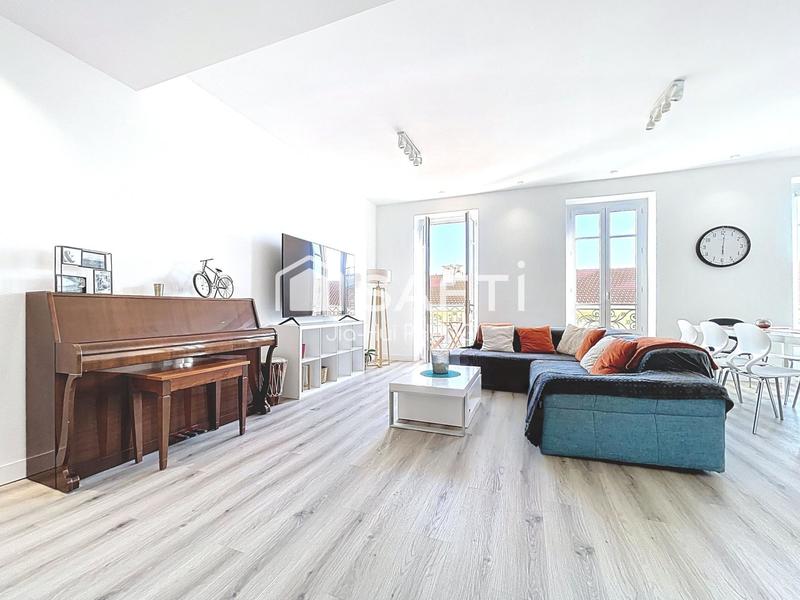 Appartement - 85 m² - 3 pièces