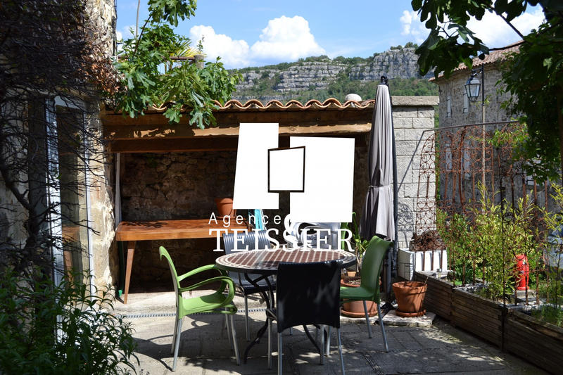 Maison - 166 m² - 6 pièces