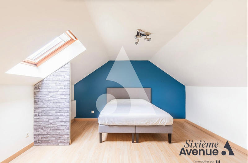 Maison - 92 m² - 5 pièces