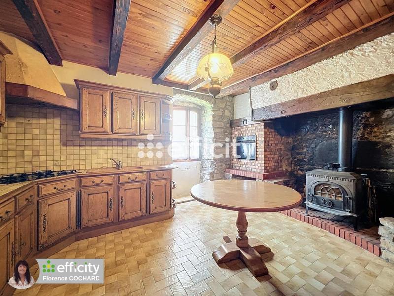 Maison - 410 m² - 9 pièces