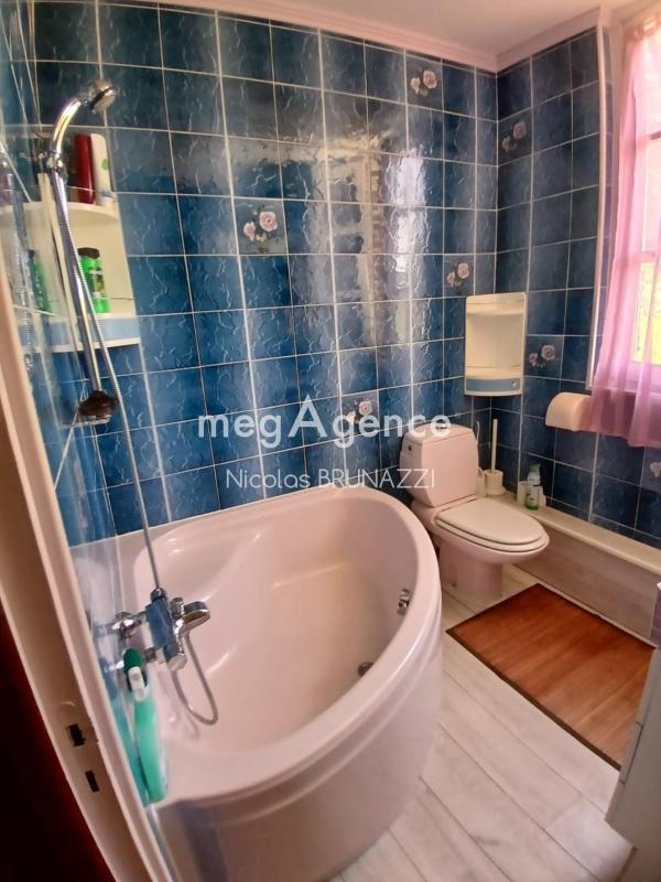 Propriété - 141 m² - 7 pièces