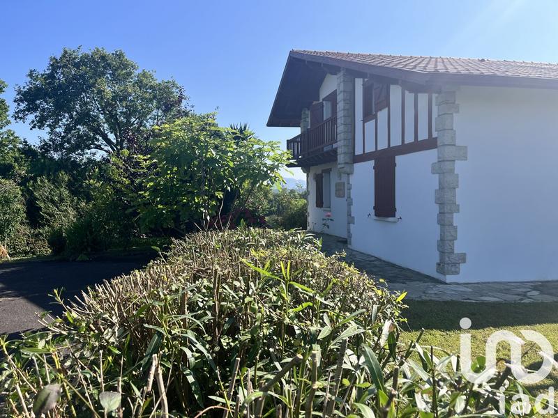 Maison - 209 m² - 7 pièces