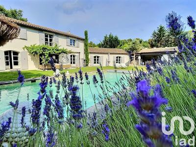 Maison - 332 m² - 10 pièces