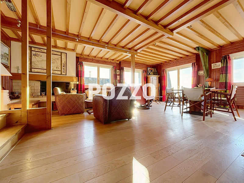 Maison - 181 m² - 8 pièces