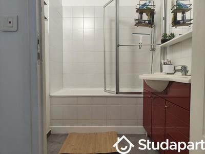 Chambre - 9 m² - 1 pièce