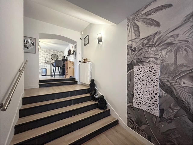 Maison - 198 m² - 7 pièces