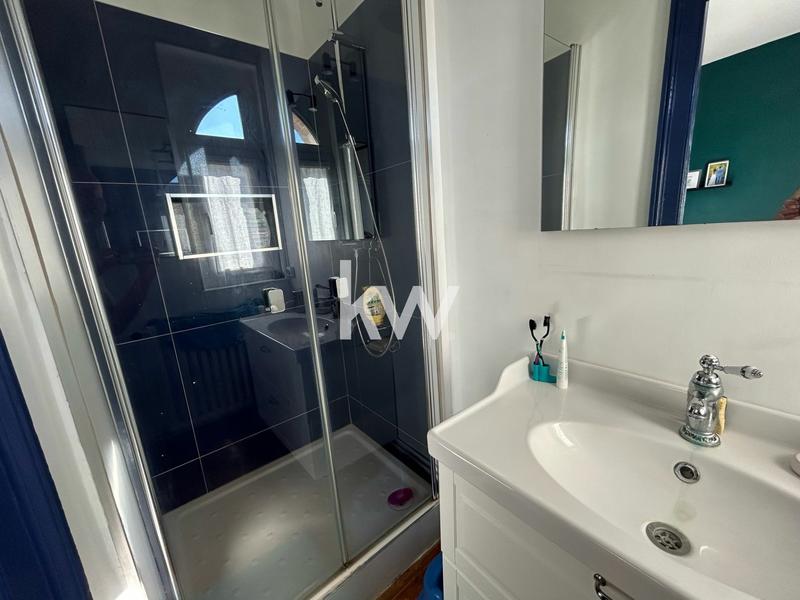 Maison traditionnelle - 111 m² - 6 pièces