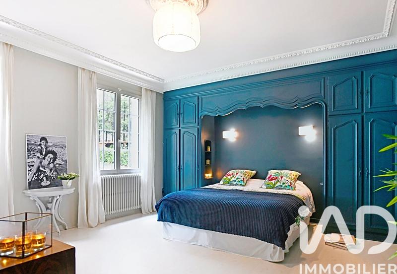 Maison - 346 m² - 9 pièces