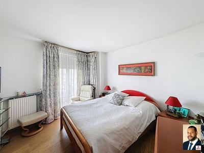 Appartement - 92 m² - 4 pièces