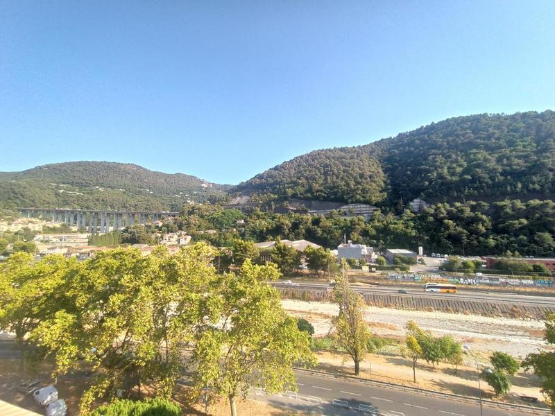 Appartement - 93 m² - 5 pièces