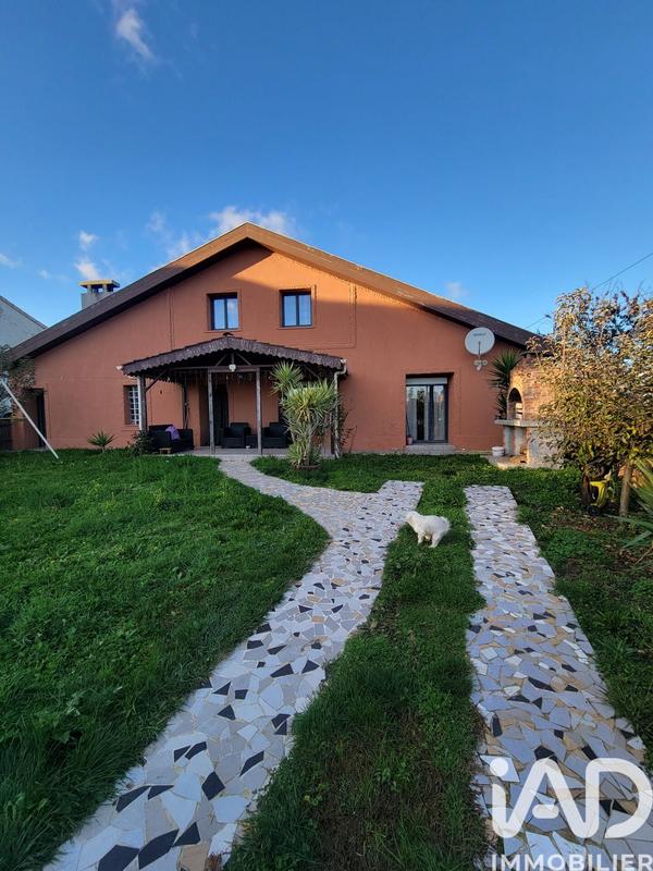 Maison - 217 m² - 8 pièces