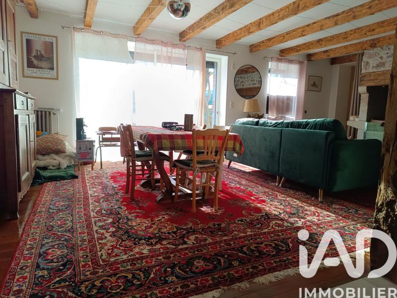 Maison - 265 m² - 9 pièces
