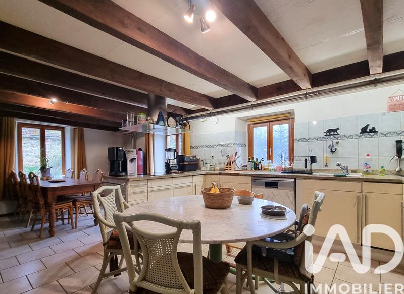 Maison - 330 m² - 9 pièces