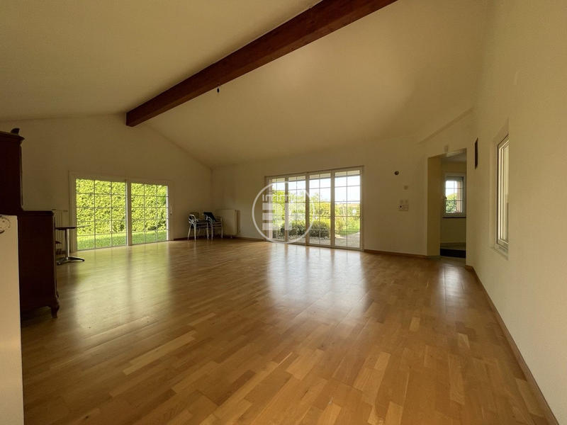 Maison - 356 m² - 8 pièces