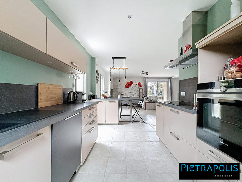 Maison - 123 m² - 6 pièces