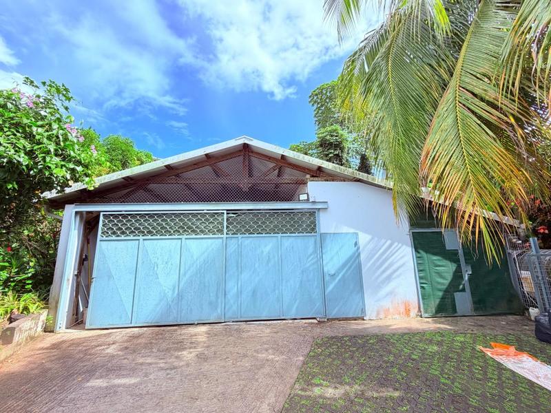 Villa - 208 m² - 6 pièces