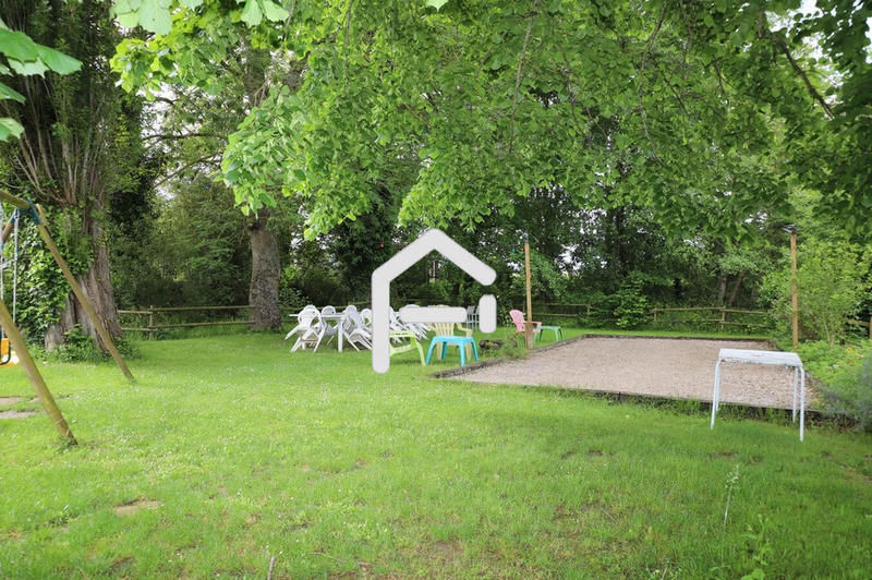 Maison - 620 m² - 20 pièces