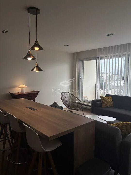 Appartement - 103 m² - 5 pièces