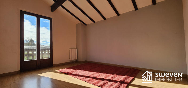 Maison - 360 m² - 18 pièces