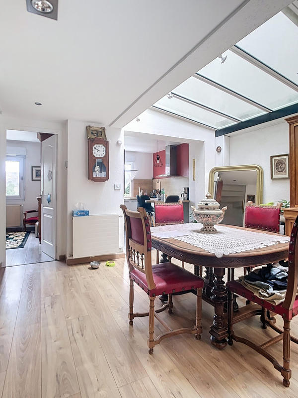 Maison - 142 m² - 7 pièces