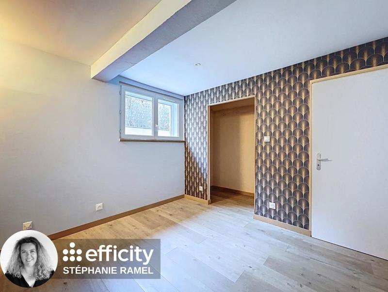 Local commercial - 139 m² - 4 pièces