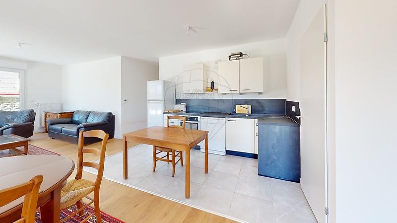 Appartement - 95 m² - 4 pièces