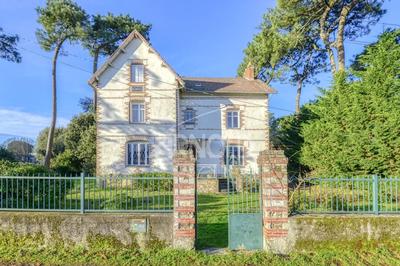 Maison - 286 m² - 13 pièces