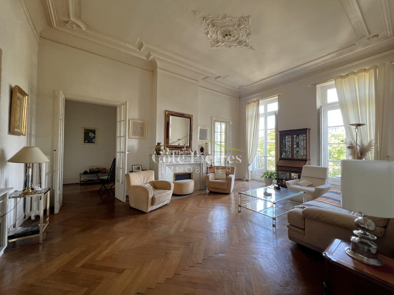 Appartement - 126 m² - 5 pièces