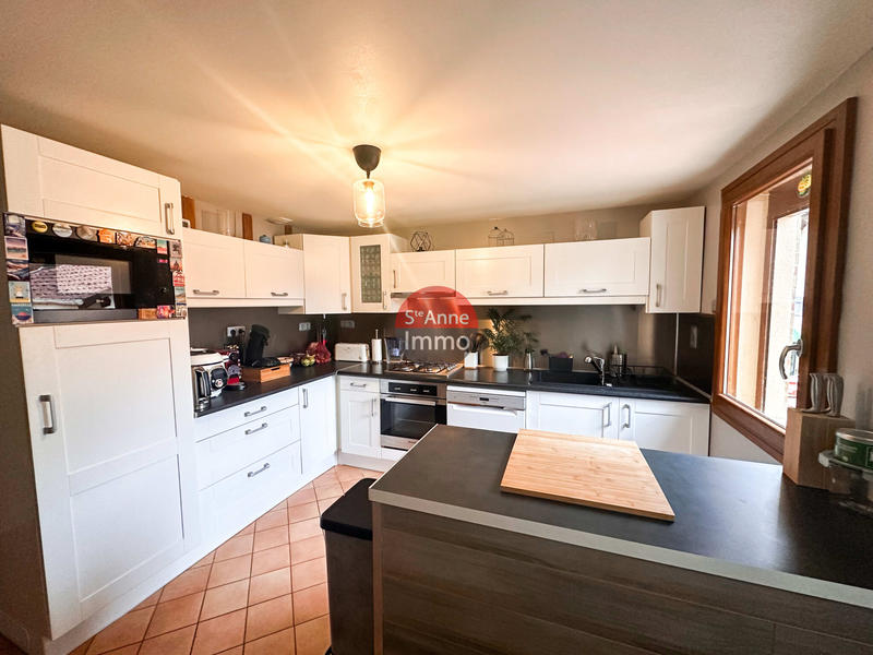 Maison - 95 m² - 5 pièces