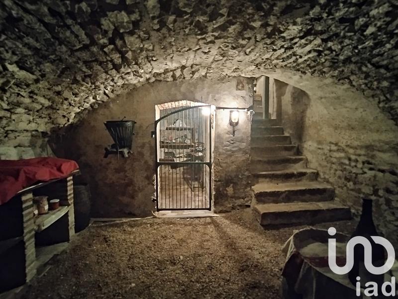 Maison - 265 m² - 7 pièces