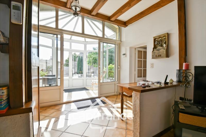 Maison - 268 m² - 10 pièces