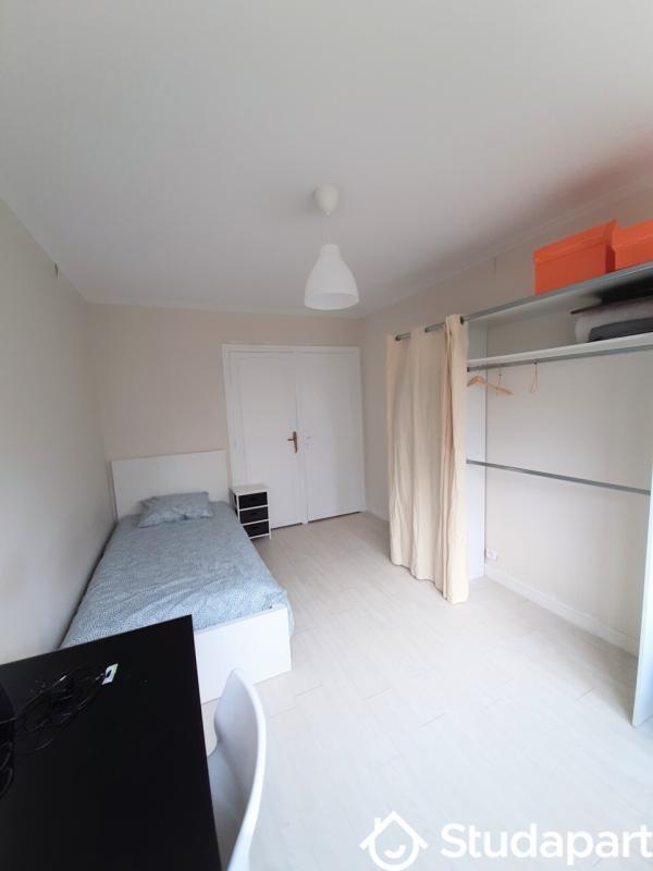 Chambre - 12 m² - 1 pièce